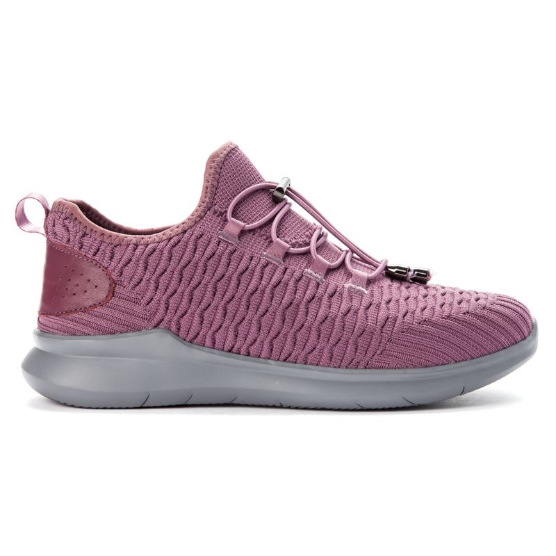 Crushed Berry Women's Propet TravelBound Sneakers | F7Vv58SF