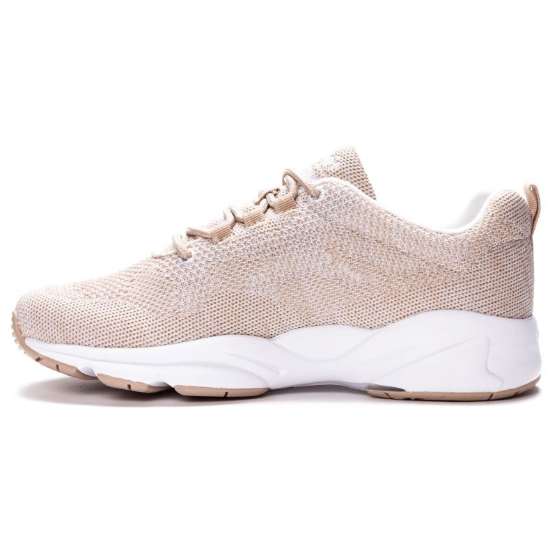 White Women's Propet Stability Fly Sneakers | rZblod7z